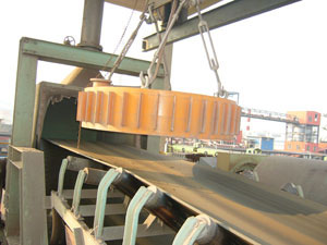 超強干式電磁除鐵器使用現(xiàn)場